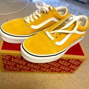 Woman’s 5.5 Yellow Vans